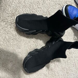 Women’s black slip on